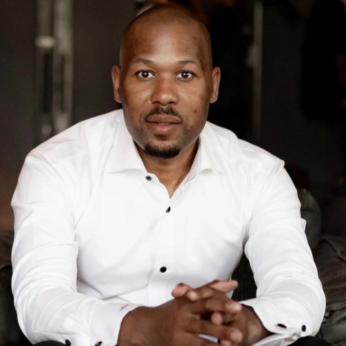 Dr Motha, Director